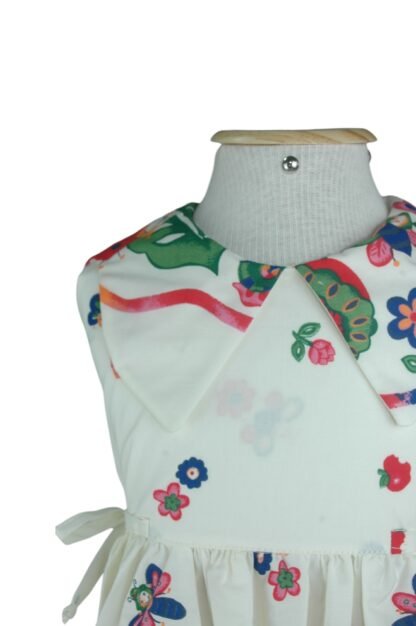 Vestido off-white bichinhos de jardim com gola - Image 2