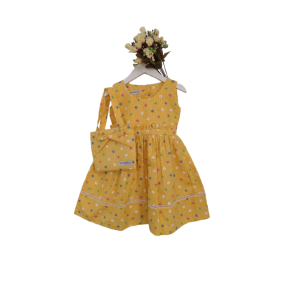 Vestido amarelinho com florzinha - Image 3