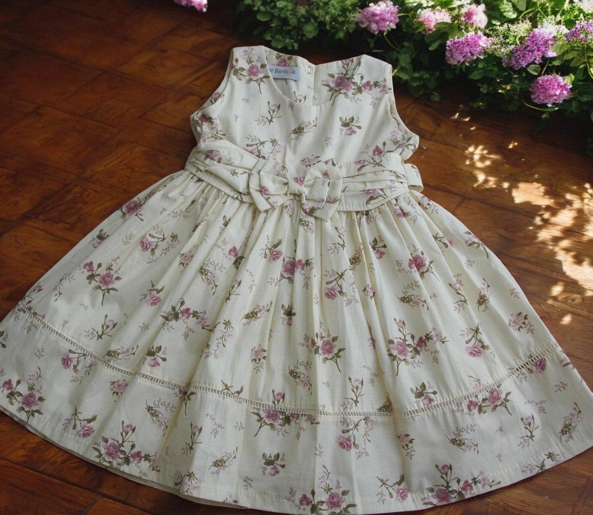 Vestido Offwhite com Flores Lilás - Imagem 4